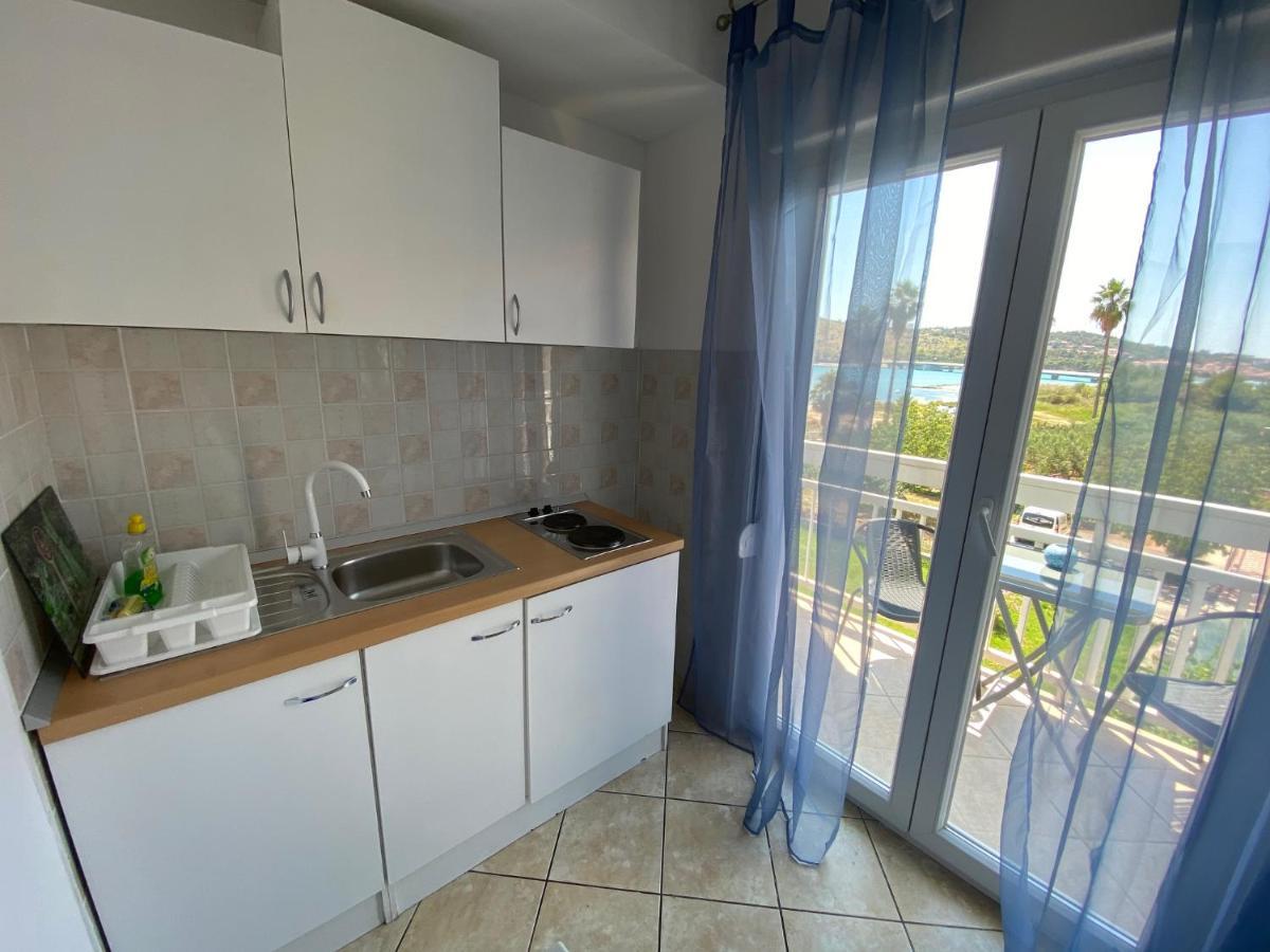 Studio Apartments M&N Traù Esterno foto