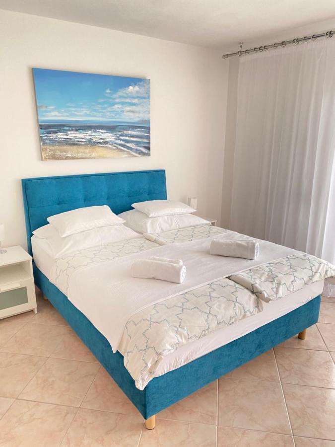 Studio Apartments M&N Traù Esterno foto